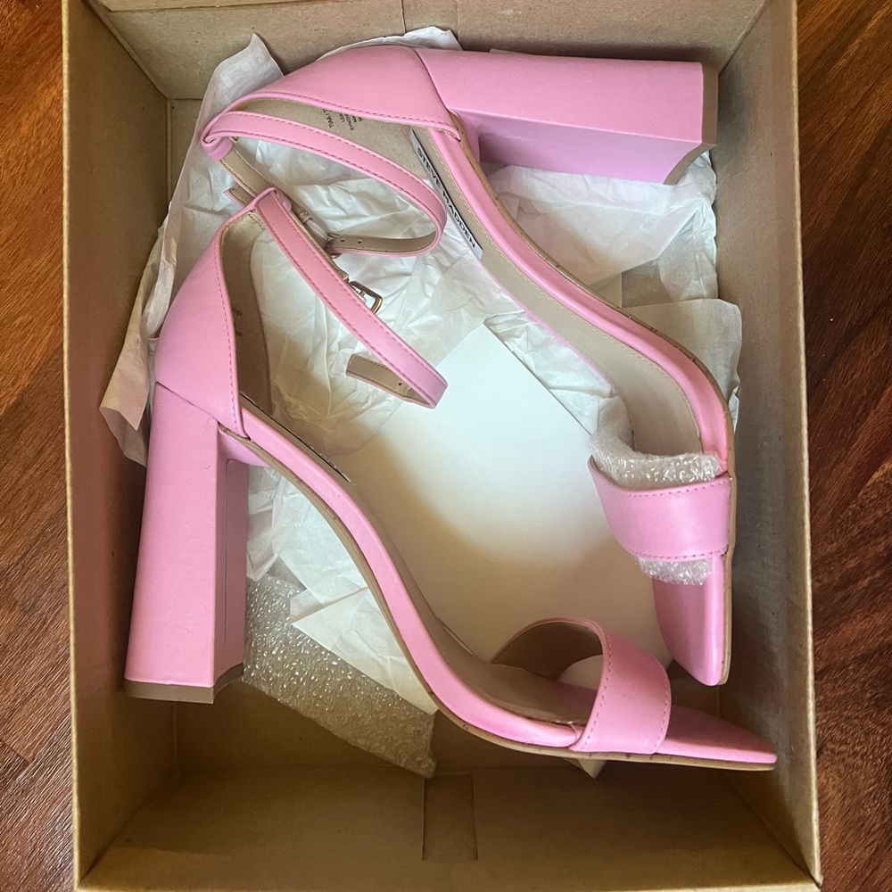 Leather Steve Madden heels